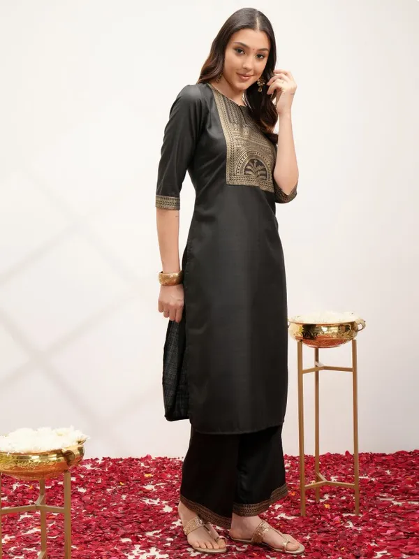  Vishudh Women Black Printed Kurta Sets