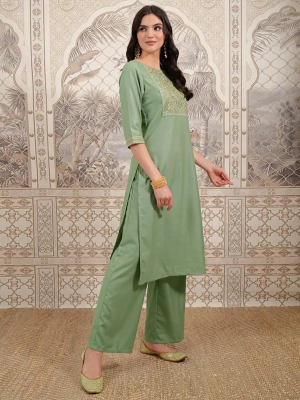 Vishudh Women Green Embroidered Kurta With Palazzo And Dupatta