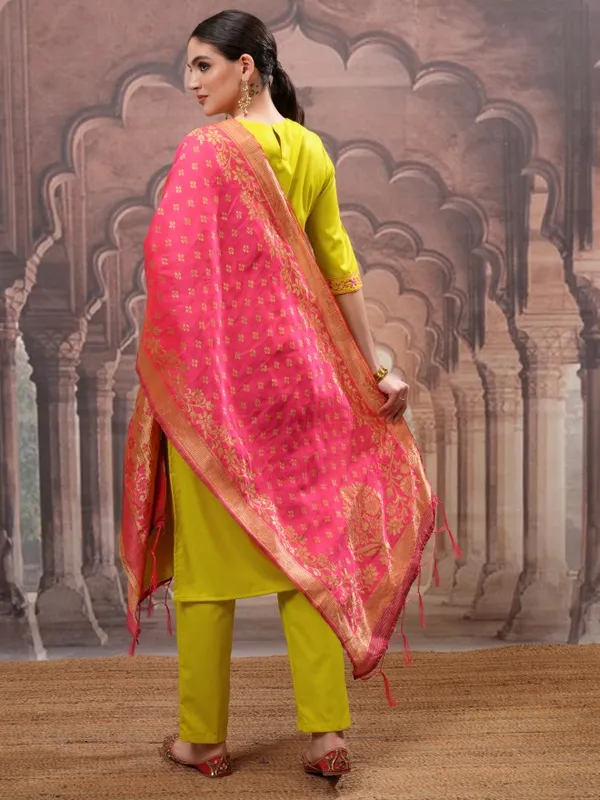Women Kurta With Trouser And Dupatta