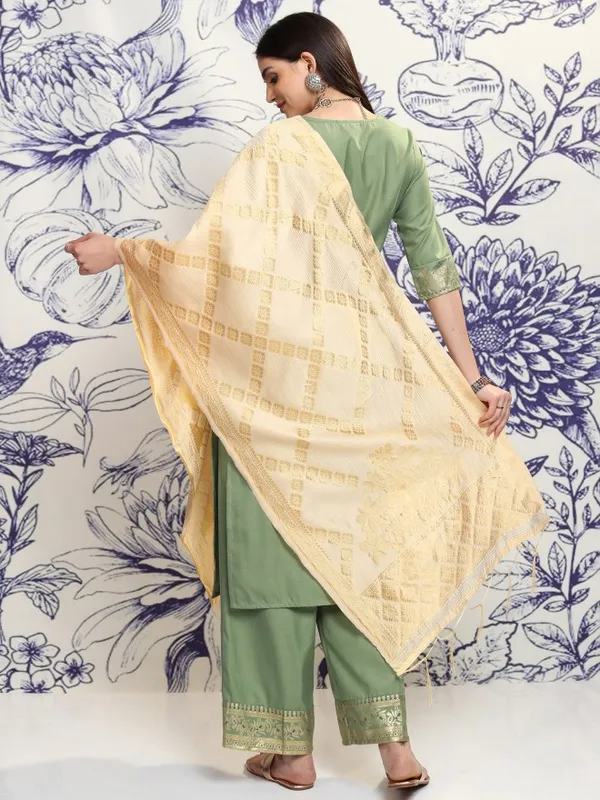 Vishudh Women Green Printed Kurta With Palazzos And Dupatta