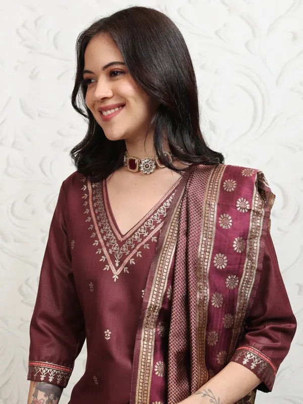 Vishudh Women Burgundy Printed Kurta With Palazzo And Dupatta