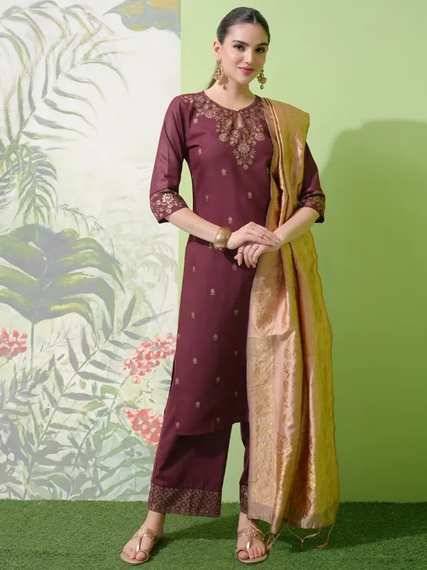 Vishudh Women Burgundy Printed Kurta With Palazzos & Dupatta