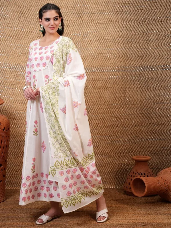 Vishudh Women White Printed A-Line Dress