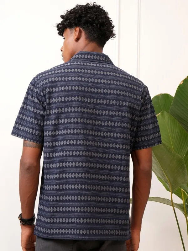  Locomotive Men Navy Blue Printed Regular Fit Casual Shirts