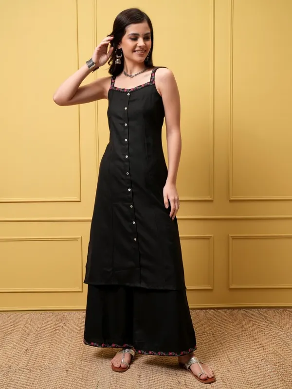 Vishudh Women Black Kurta With Palazzos