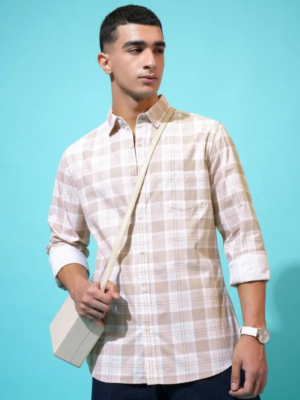 Highlander Men Beige Checked Slim Fit Casual Shirt