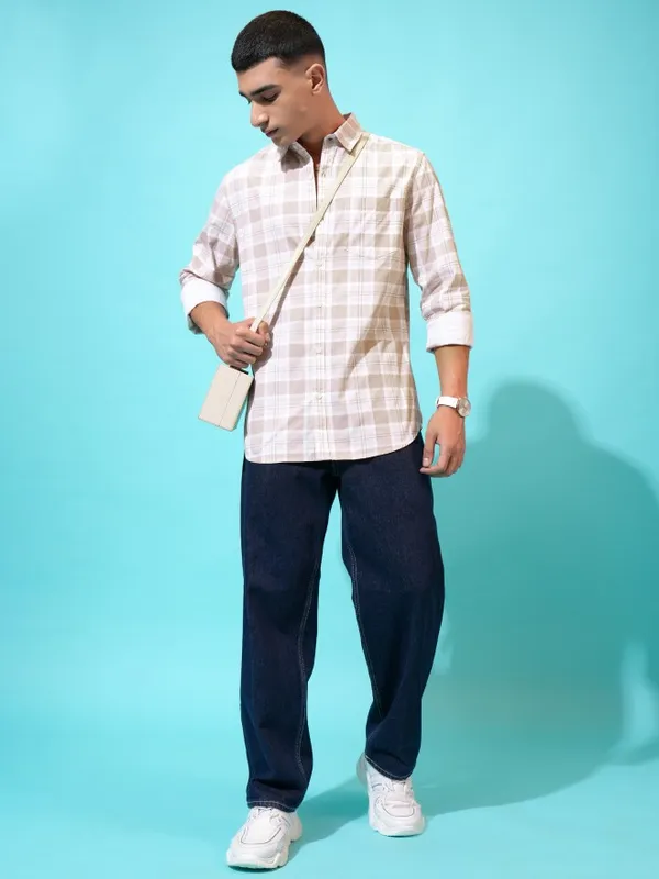 Highlander Men Beige Checked Slim Fit Casual Shirt