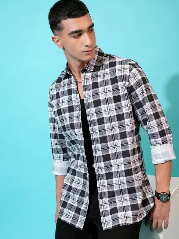 Highlander Men Black Checked Slim Fit Casual Shirt