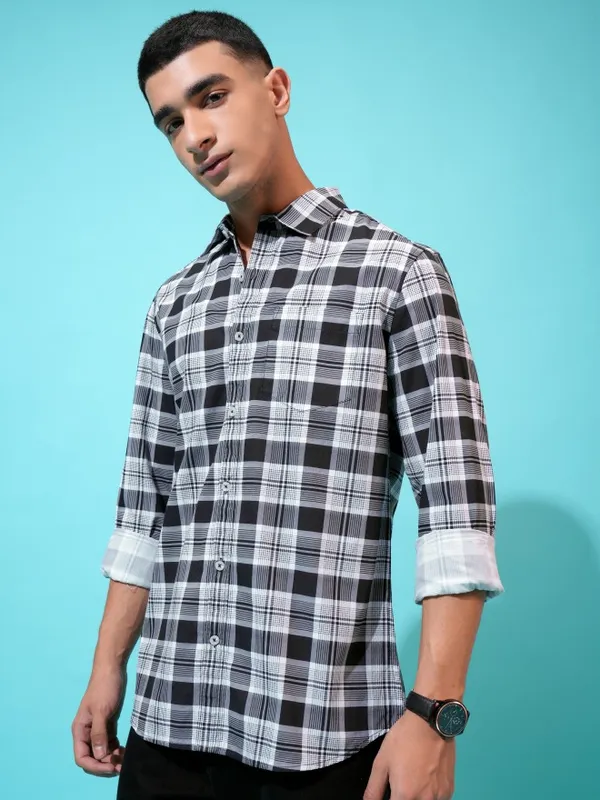 Highlander Men Black Checked Slim Fit Casual Shirt