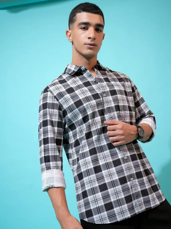 Highlander Men Black Checked Slim Fit Casual Shirt