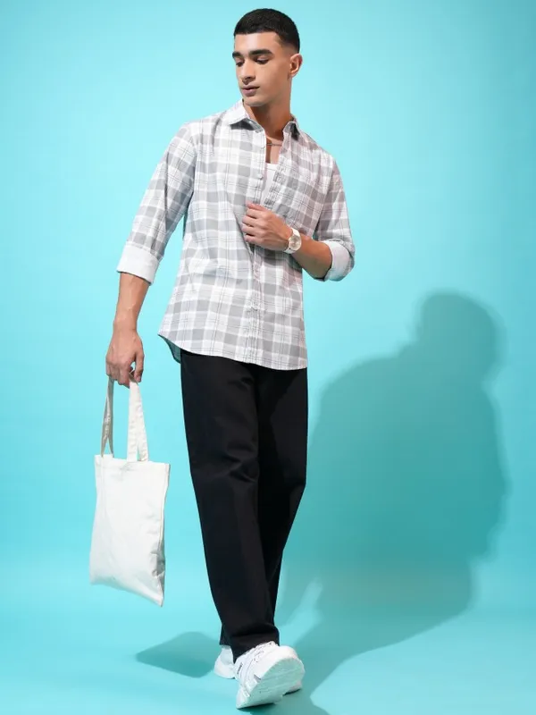 Highlander Men Grey Checked Slim Fit Casual Shirt