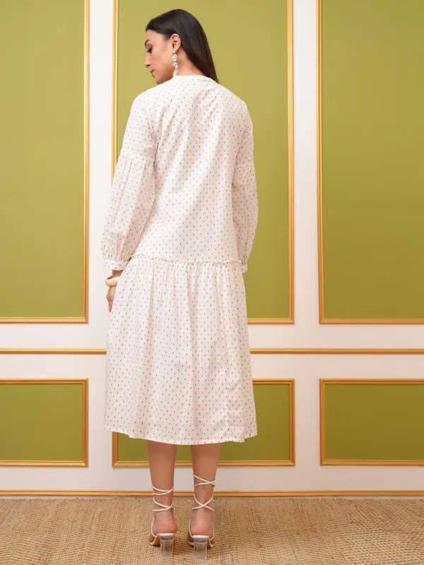  Vishudh Women Off White Printed Fit And Flare Dresses