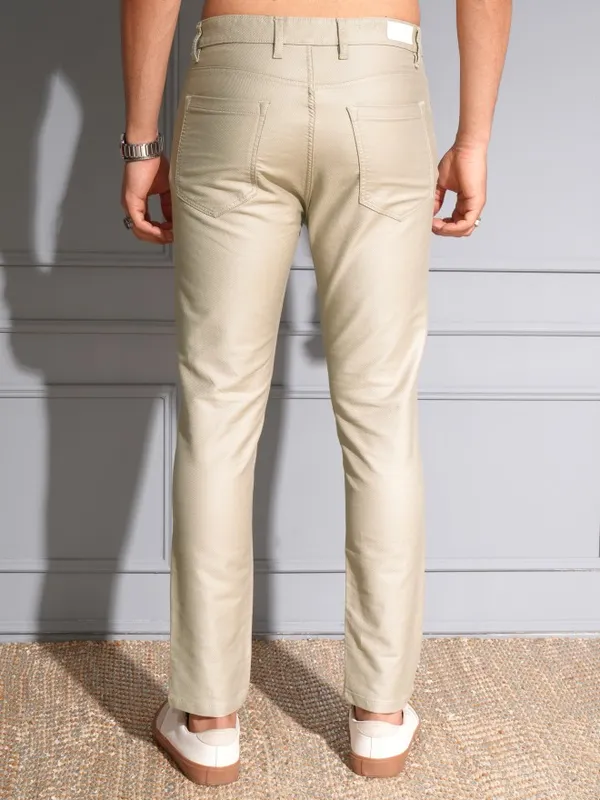 Locomotive Men Premium Beige Mid Rise Taperd Ankel Length Casual Trouser