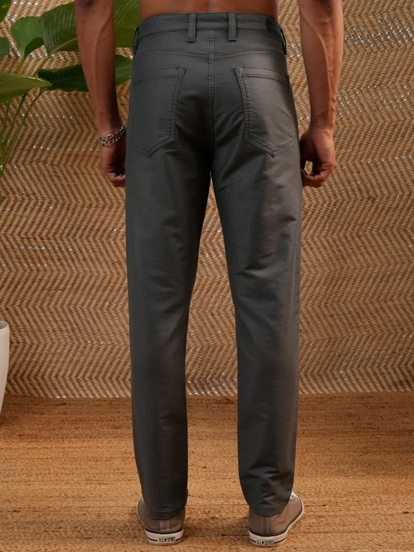  Locomotive Men Grey Tapered Fit Solid Casual Trousers