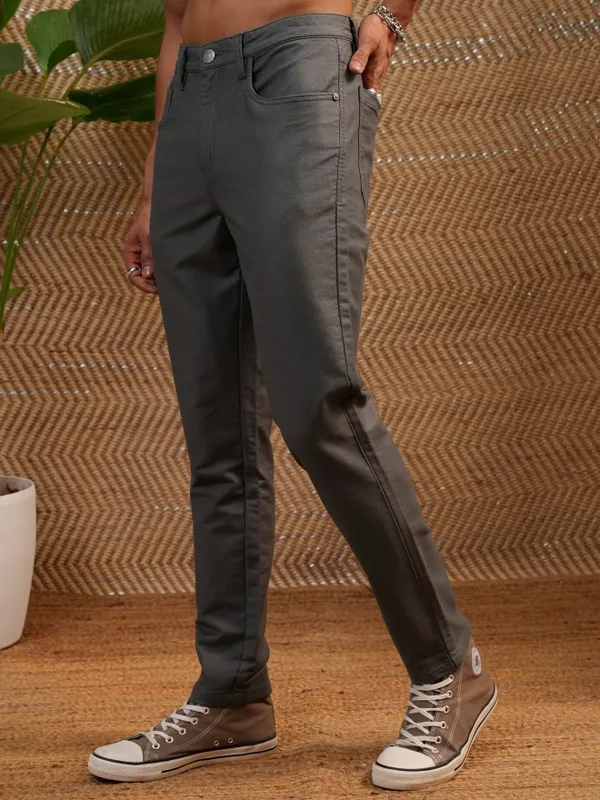  Locomotive Men Grey Tapered Fit Solid Casual Trousers