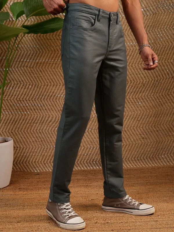  Locomotive Men Grey Tapered Fit Solid Casual Trousers