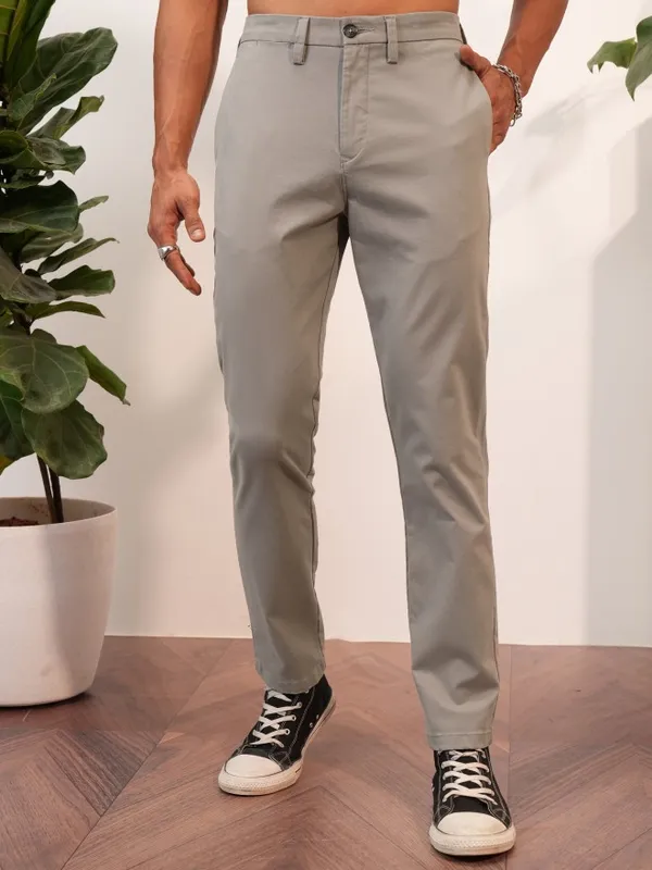  Locomotive Men Silver Regular Fit Solid Casual Trousers