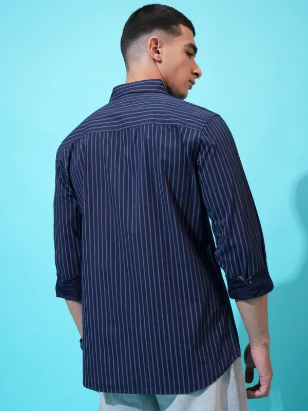 Highlander Men Navy Blue Striped Slim Fit Casual Shirt