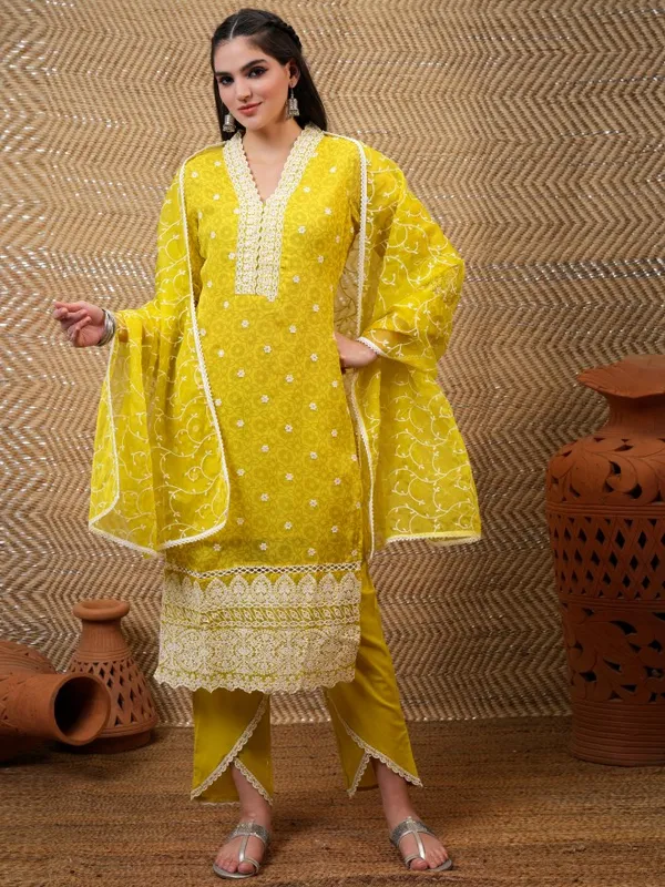 Women Kurta With Trouser & Dupatta