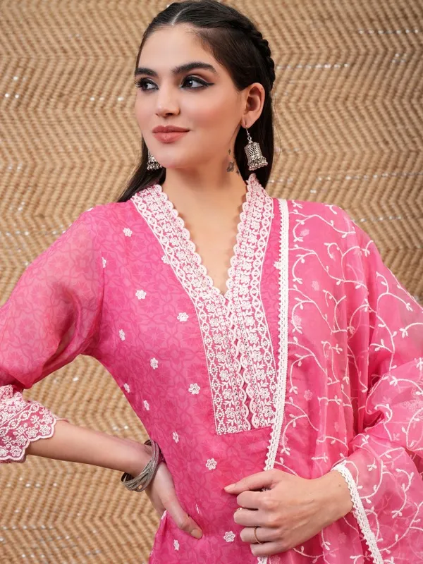 Women Kurta With Trouser & Dupatta