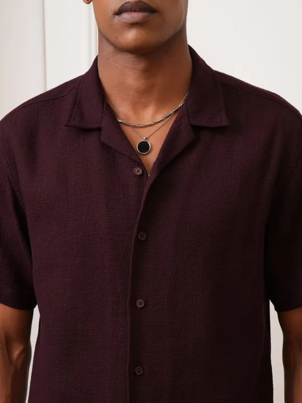  Locomotive Men Burgundy Self Design Regular Fit Casual Shirts