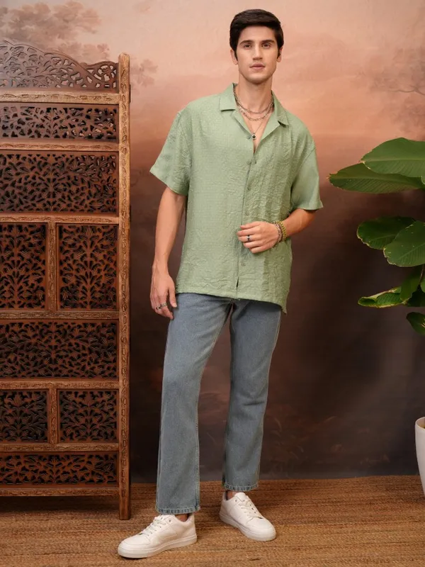 Locomotive Men Green Self Design Relaxed Fit Casual Shirt
