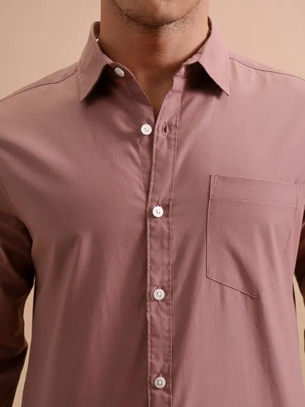 Men Slim Fit Casual Shirt