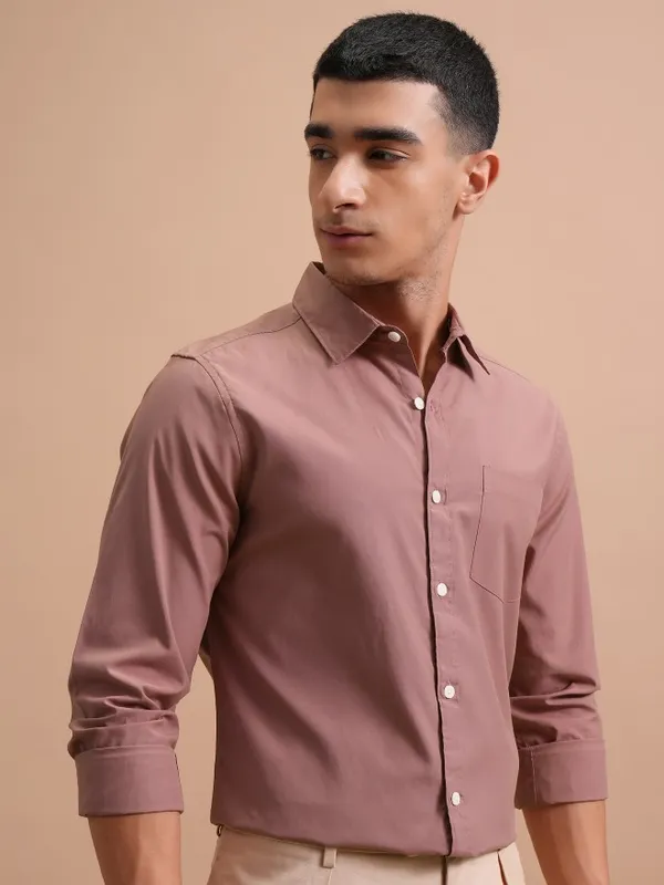Men Slim Fit Casual Shirt