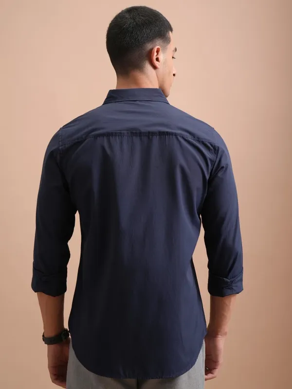  Highlander Men Blue Solid Slim Fit Casual Shirts