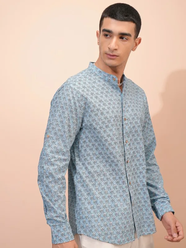  Highlander Men Blue Printed Slim Fit Casual Shirts