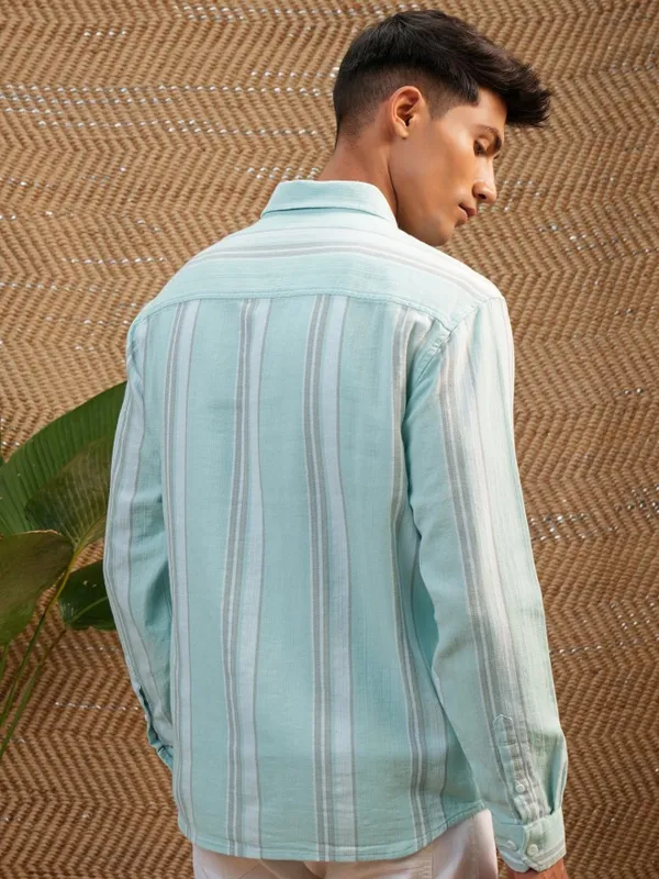 Locomotive Men Teal Striped Regular Fit Casual Shirt