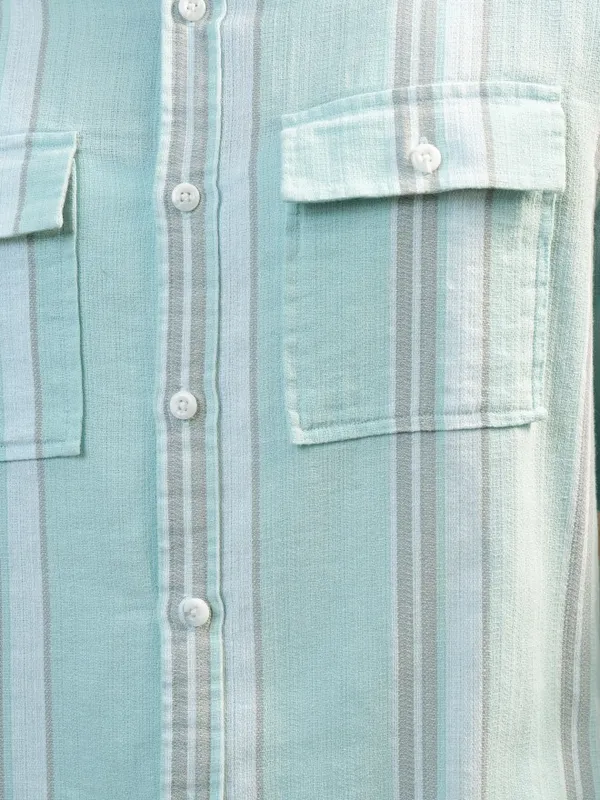 Locomotive Men Teal Striped Regular Fit Casual Shirt