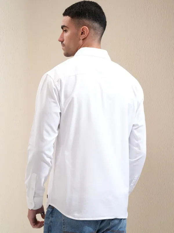 Locomotive Men White Solid Relaxed Fit Casual Shirt