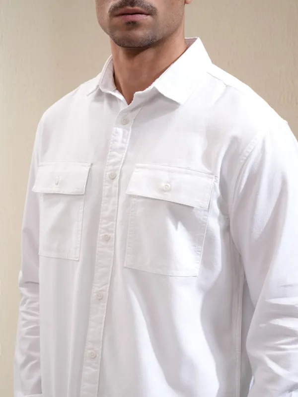 Locomotive Men White Solid Relaxed Fit Casual Shirt