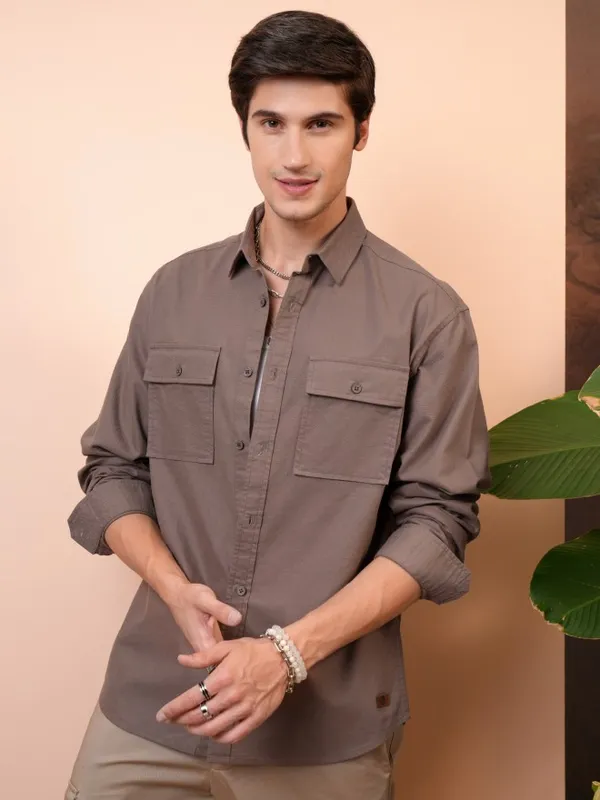  Locomotive Men Tan Solid Relaxed Fit Casual Shirts