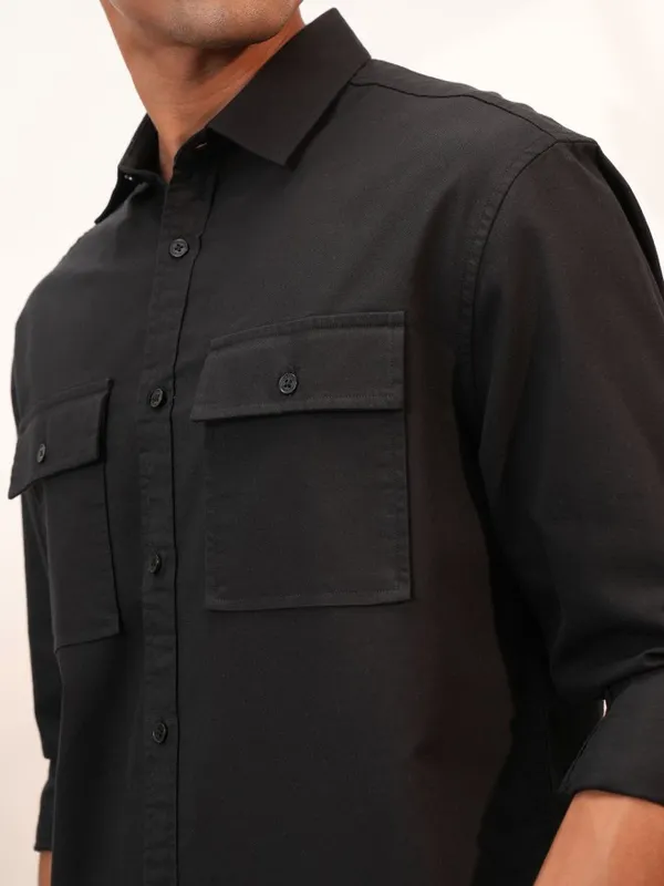  Locomotive Men Black Solid Regular Fit Casual Shirts
