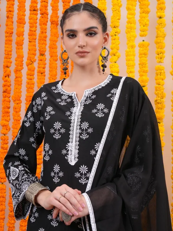 Women Kurta With Trouser