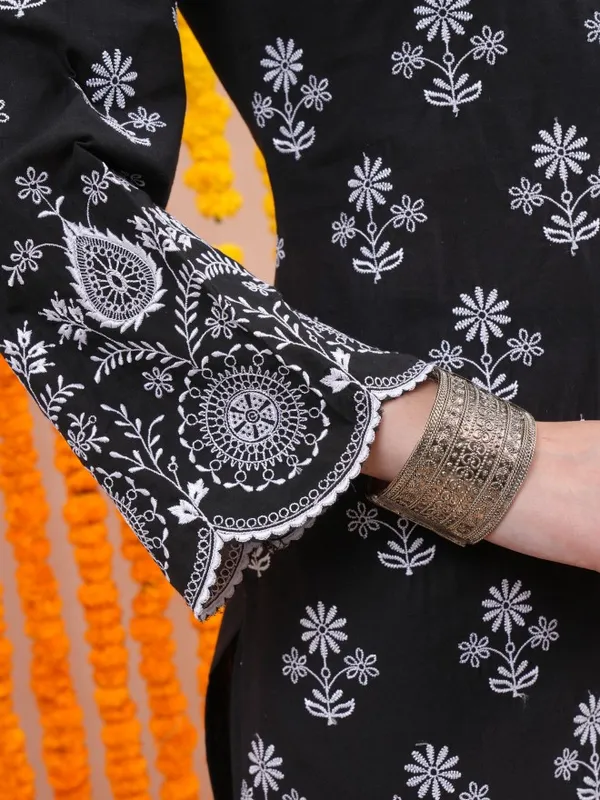 Women Kurta With Trouser