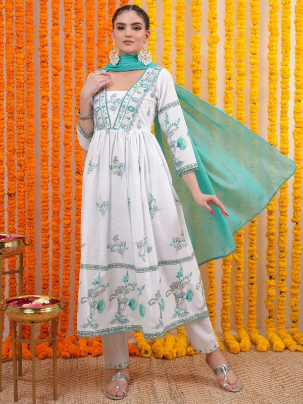 Women Kurta With Trouser