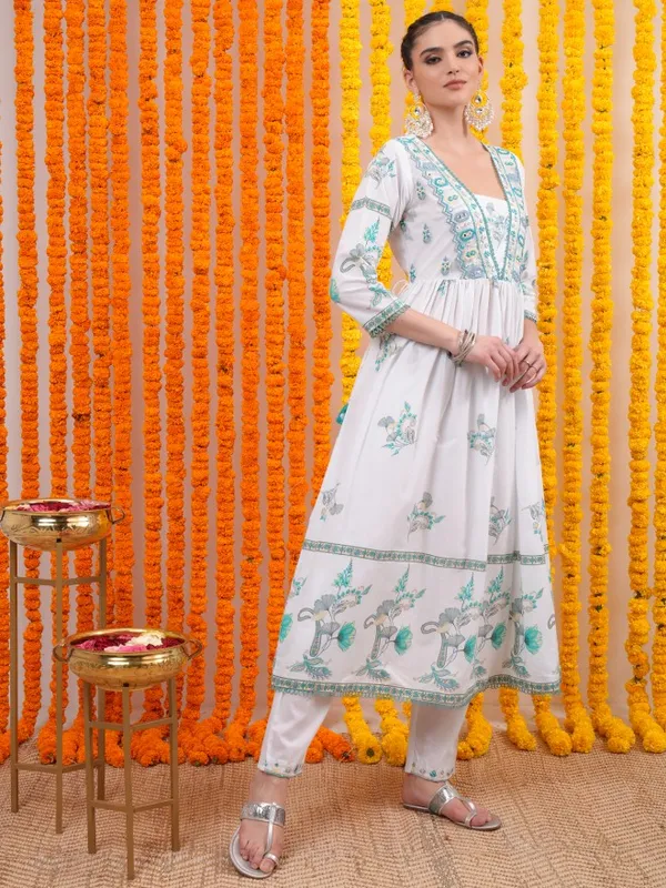 Women Kurta With Trouser