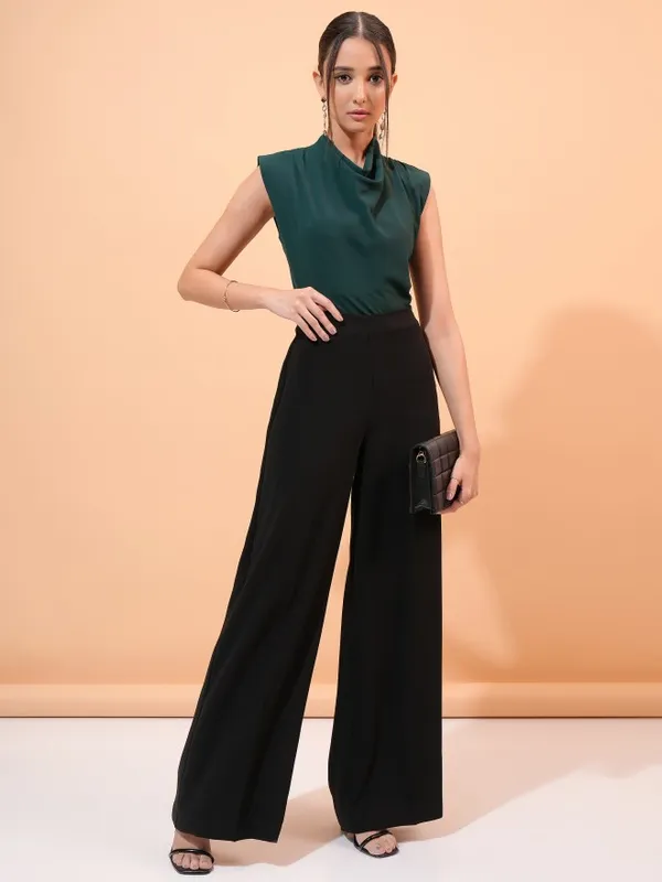  Tokyo Talkies Women Green Solid Regular Tops