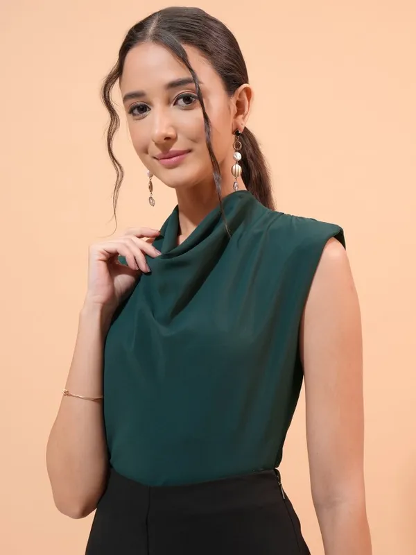  Tokyo Talkies Women Green Solid Regular Tops