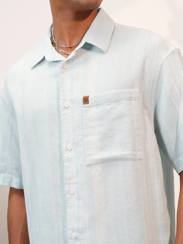  Locomotive Men Blue Striped Regular Fit Casual Shirts
