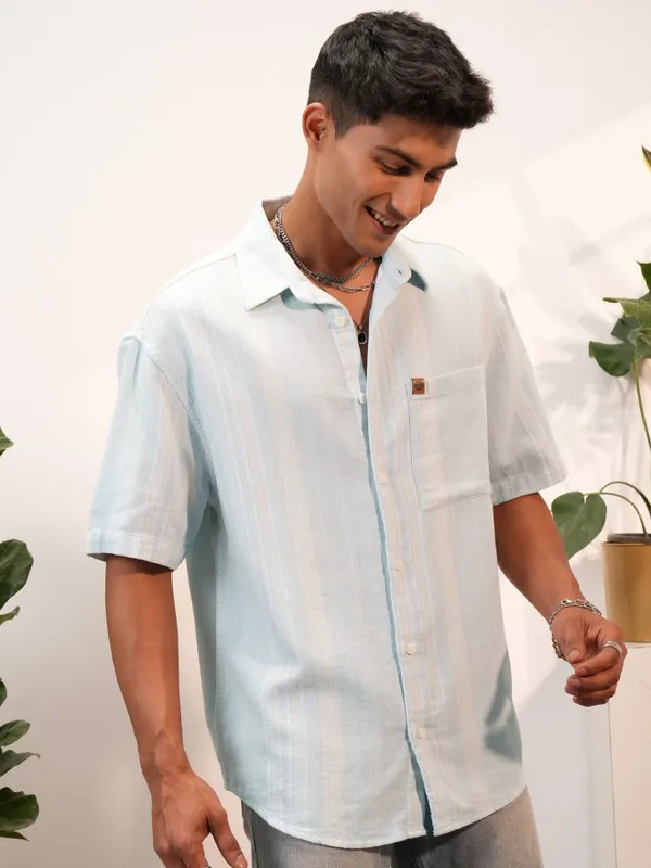  Locomotive Men Blue Striped Regular Fit Casual Shirts