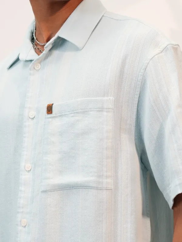  Locomotive Men Blue Striped Regular Fit Casual Shirts