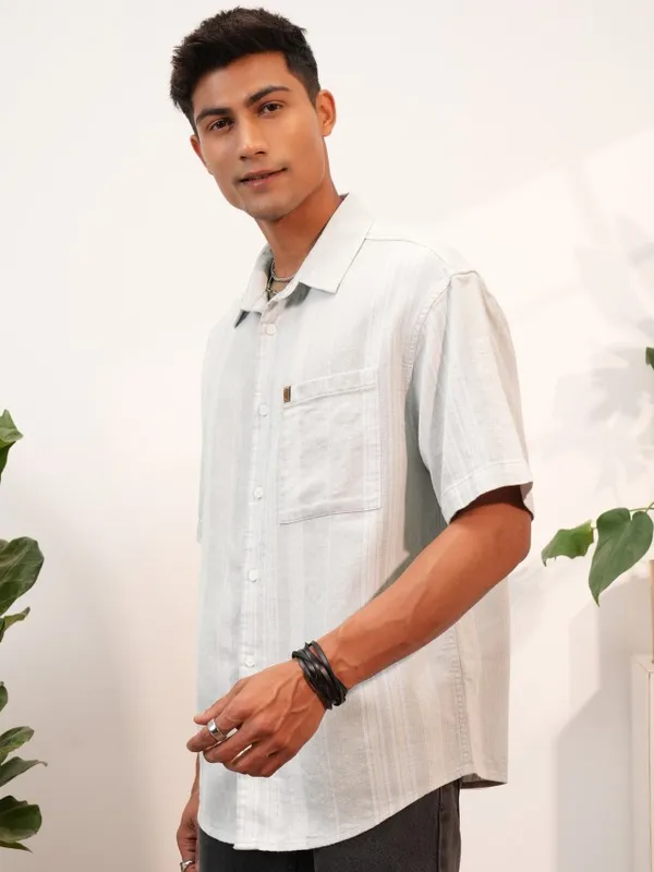  Locomotive Men Grey Striped Regular Fit Casual Shirts
