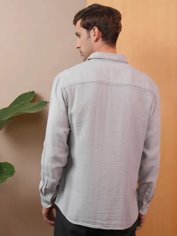 Locomotive Men Grey Textured Regular Fit Casual Shirt