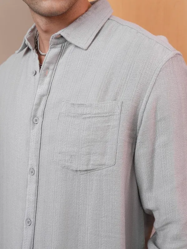 Locomotive Men Grey Textured Regular Fit Casual Shirt