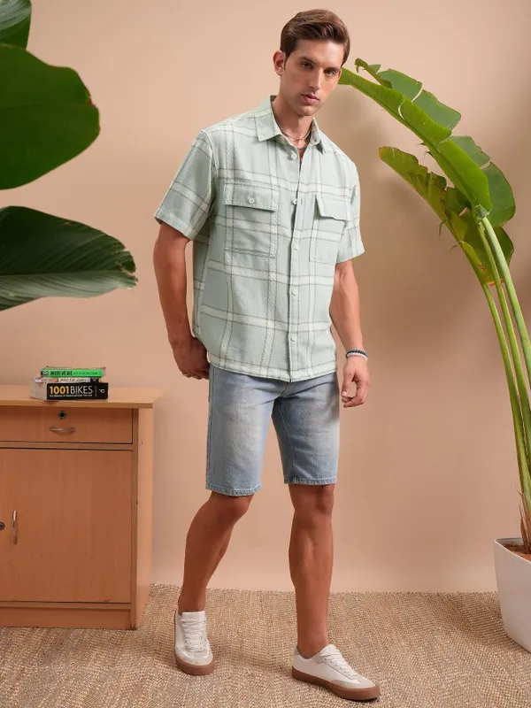  Locomotive Men Green Checked Oversized Fit Casual Shirts