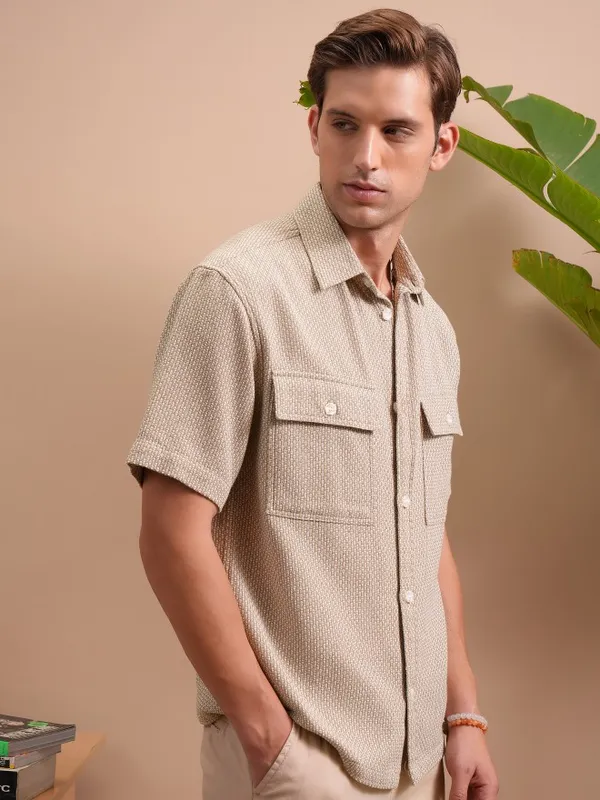 Locomotive Men Khaki Textured Oversized Fit Casual Shirt
